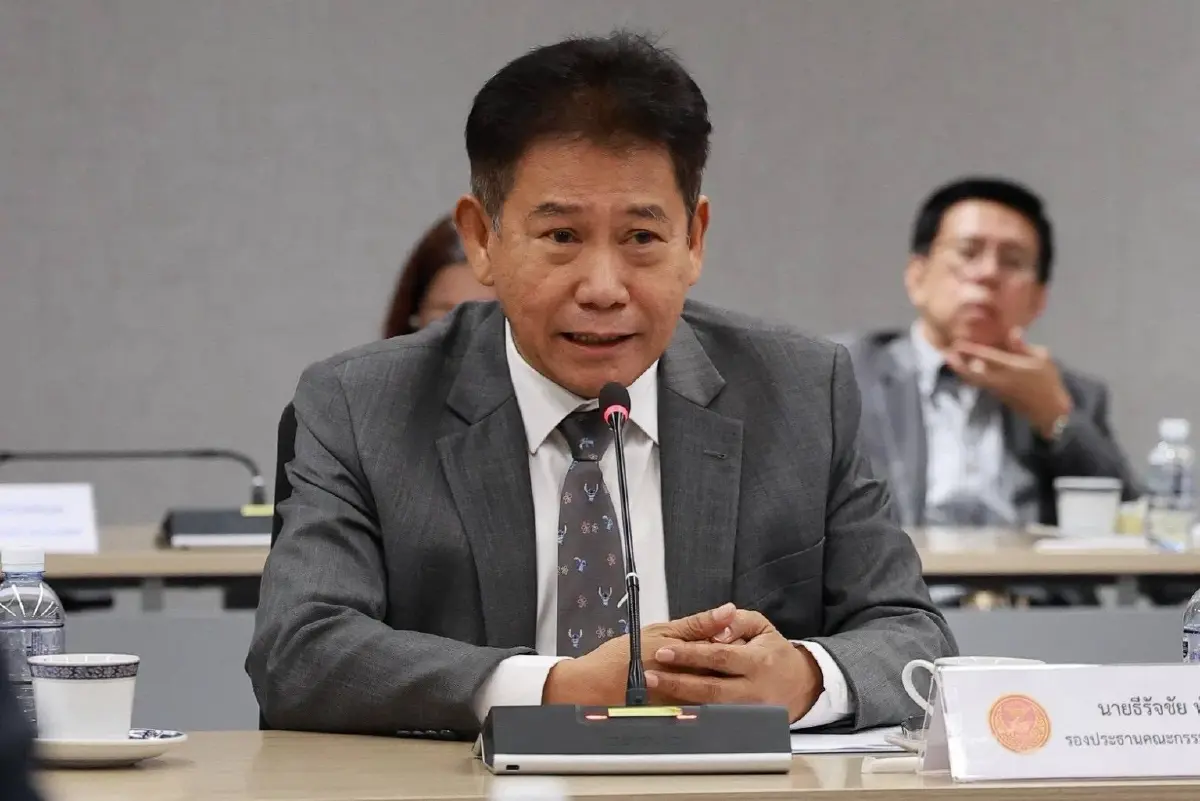 นายธีรัจชัย พันธุมาศ สส.กรุงเทพมหานคร พรรคประชาชน