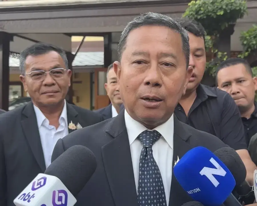 พลโท อดุลย์ บุญธรรมเจริญ  รัฐมนตรีว่าการกระทรวงกลาโหมไทย 