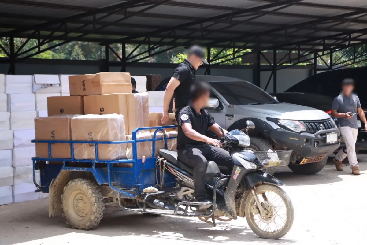 กอ.รมน.ภาค 4 ตัดท่อน้ำเลี้ยงไฟใต้ ยึดเงิน 18 ล.ซุกกล่อง-สิ่งผิด กม.ที่ปัตตานี
