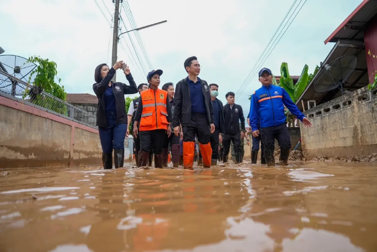 นายยศชนัน วงศ์สวัสดิ์ รองนายกรัฐมนตรี และ รมว.การอุดมศึกษา วิทยาศาสตร์ วิจัยและนวัตกรรม (อว.) ในฐานะประธานคณะกรรมการป้องกันและแก้ไขปัญหาอุทกภัยและภัยแล้งในพื้นที่ภาคเหนือ 