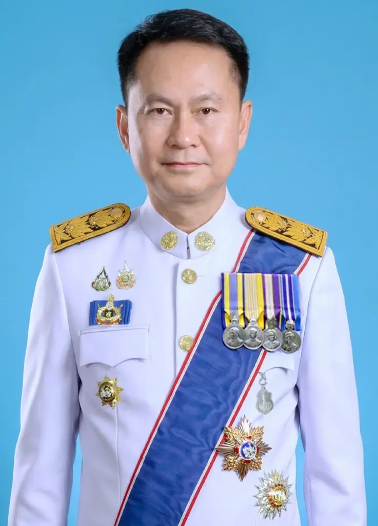 เปิดโผ "ครูใหญ่ขอมา" ดัน "ผวจ.บุรีรัมย์"  นั่ง "อธิบดี สถ." โยก "เซมเบ้" คุม ปภ. ย้าย "ผวจ.เมืองคอน" เป็น "อธิบดีที่ดิน"