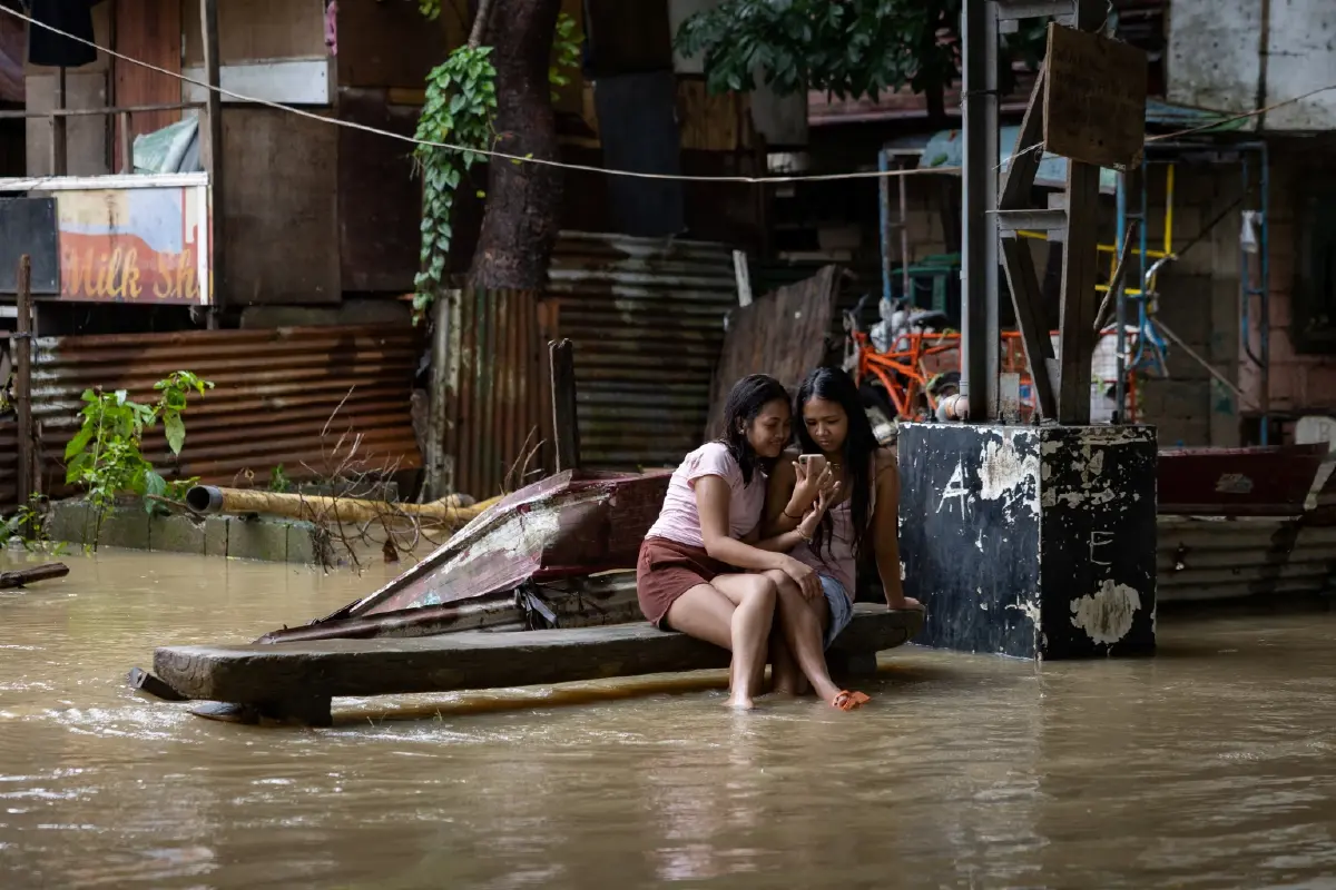 ห้างสรรพสินค้าในมะนิลา เอื้อพื้นที่ผู้ประสบภัยน้ำท่วม