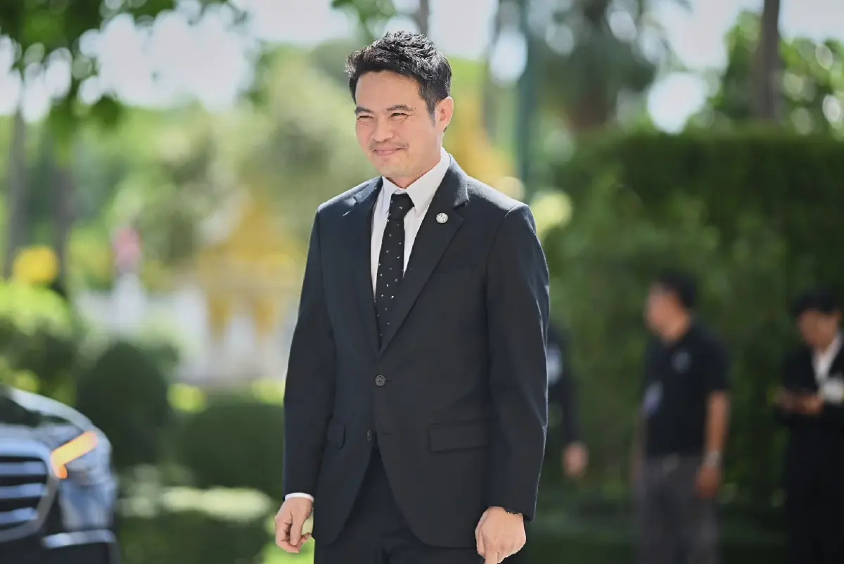 นายภราดร ปริศนานันทกุล รัฐมนตรีประจำสำนักนายกรัฐมนตรี