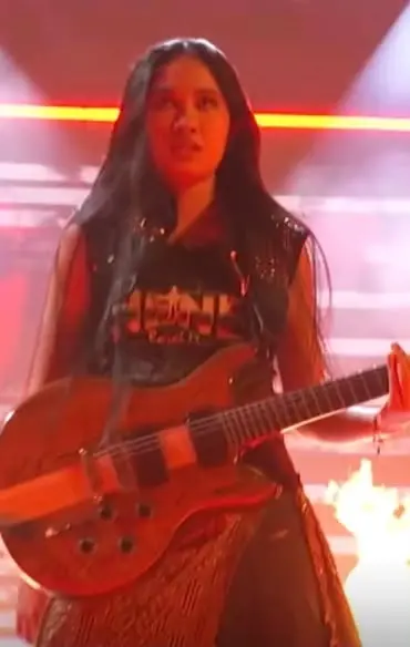 เบื้องหลังเสื้อแจ็กเก็ตสุดเท่! "เนเน่ รอยัล" ใส่เฉิดฉายเวทีโลก AGT แบรนด์ไทย สะกดสายตาคนทั่วโลก