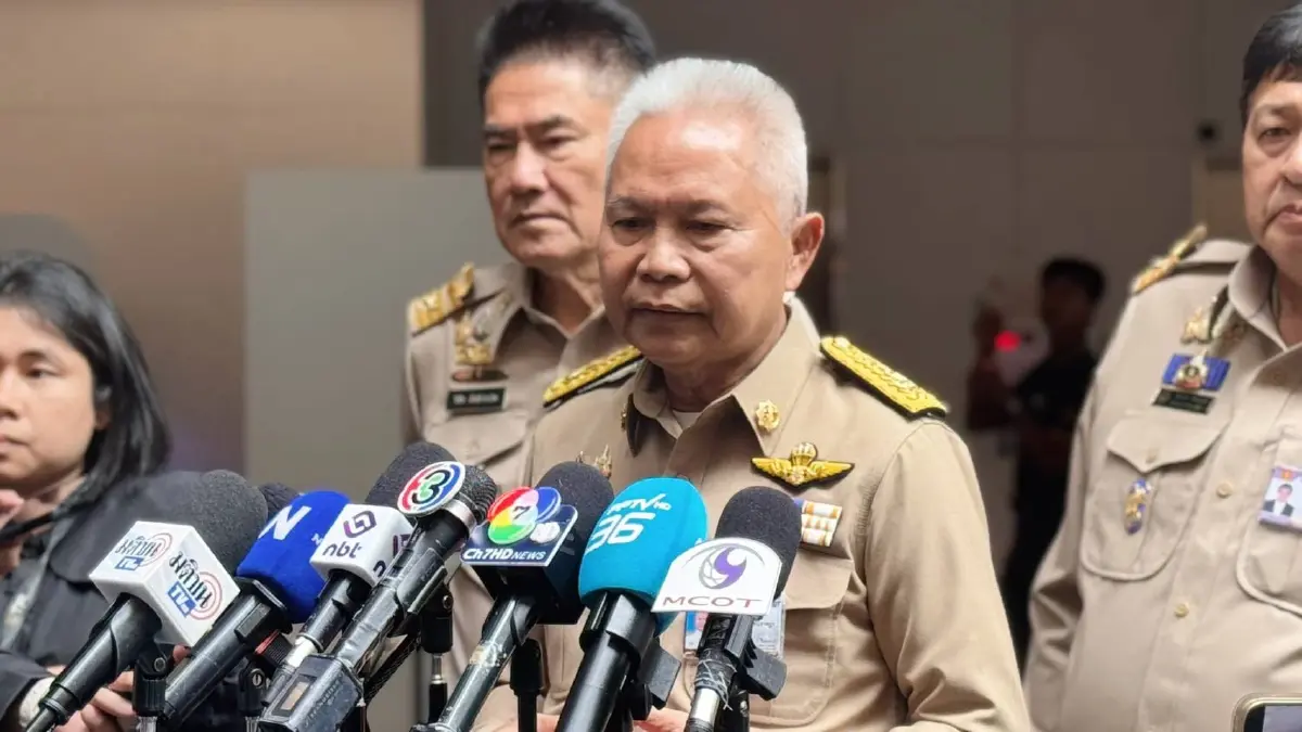 นายโสภณ ซารัมย์ ประธานสภาผู้แทนราษฎร ในฐานะประธานสภาสถาบันพระปกเกล้า