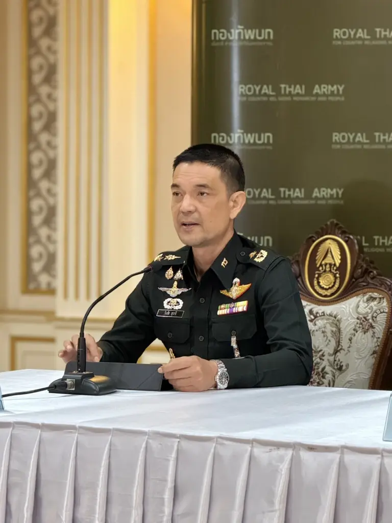 พล.ต.วินธัย สุวารี โฆษกกองทัพบก 