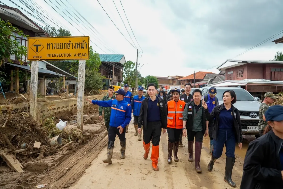 นายยศชนัน วงศ์สวัสดิ์ รองนายกรัฐมนตรี และ รมว.การอุดมศึกษา วิทยาศาสตร์ วิจัยและนวัตกรรม (อว.) ในฐานะประธานคณะกรรมการป้องกันและแก้ไขปัญหาอุทกภัยและภัยแล้งในพื้นที่ภาคเหนือ 
