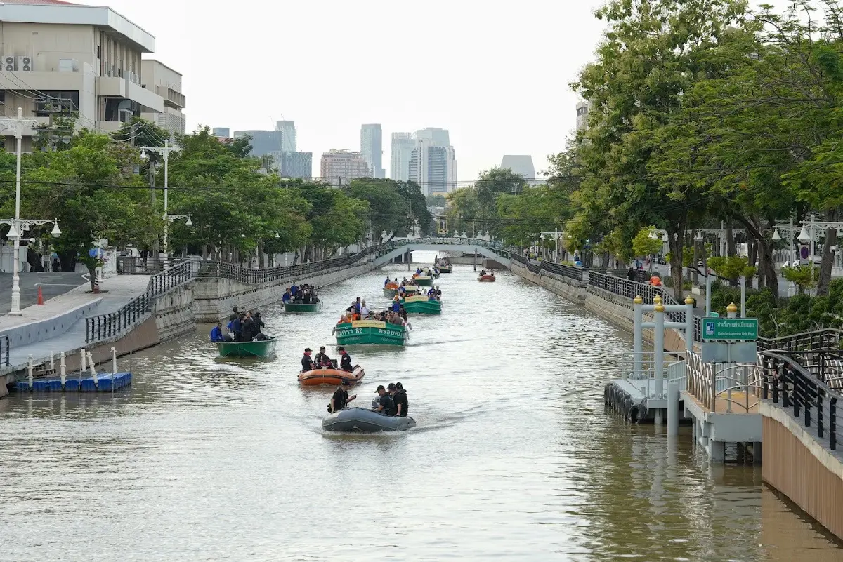 นายกฯ อนุทิน ล่องคลองรัตนโกสินทร์ พระ 120 รูป ฟื้นฟูเมืองยั่งยืน