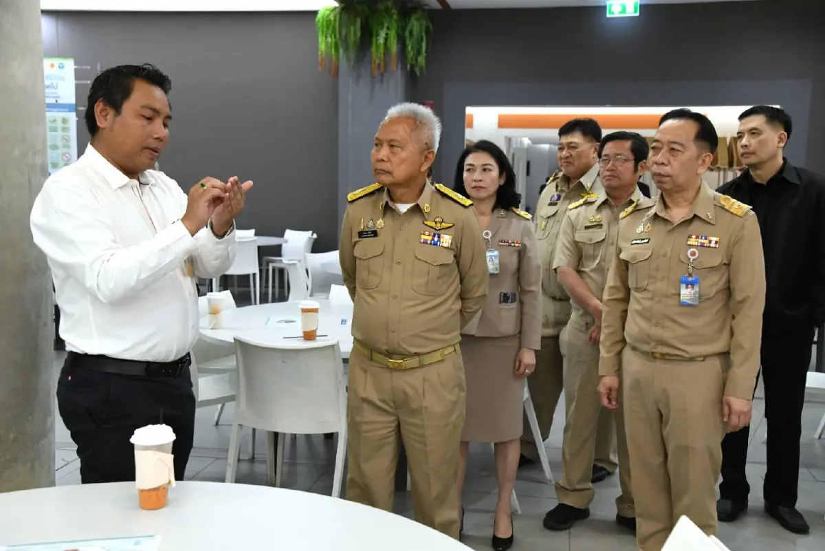 "โสภณ" รุดตรวจ "สภาหมื่นล้านฝ้าถล่ม" วิศวกรยัน โครงสร้างตึกปลอดภัย ชี้เกิดจาก "ความชื้นท่อแอร์"