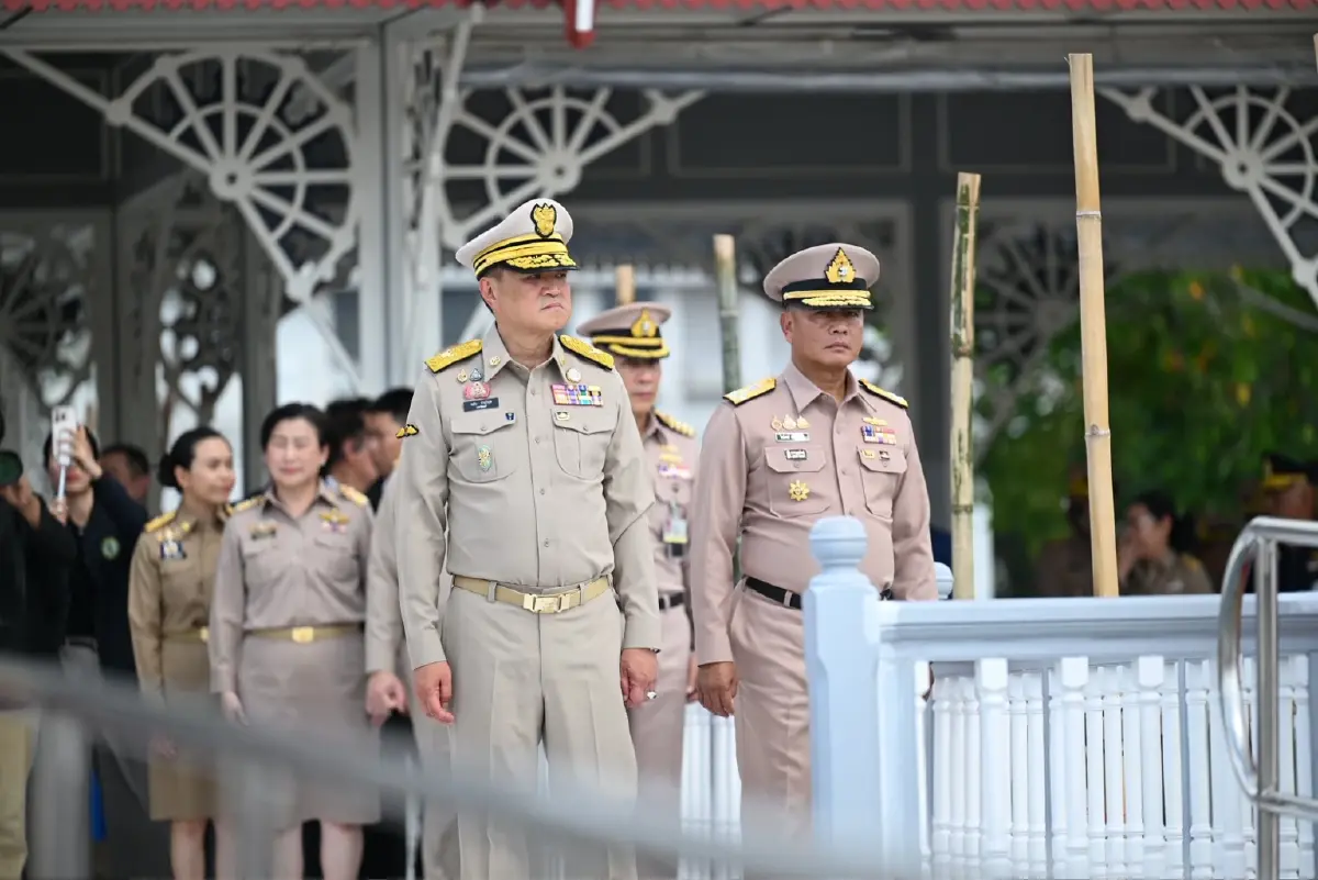 อนุทิน ชาญวีรกูล นายกรัฐมนตรีและรมว.มหาดไทย