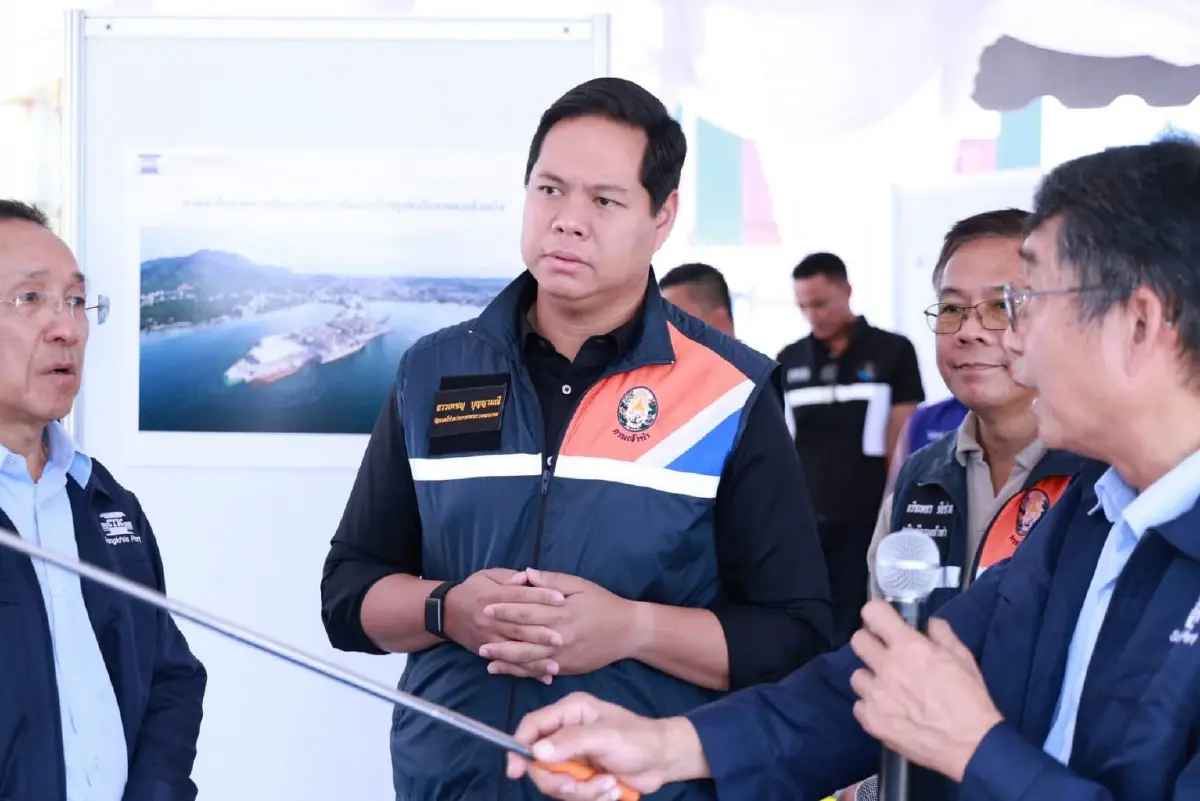 นายสรรเพชญ บุญญามณี รัฐมนตรีช่วยว่าการกระทรวงคมนาคม 