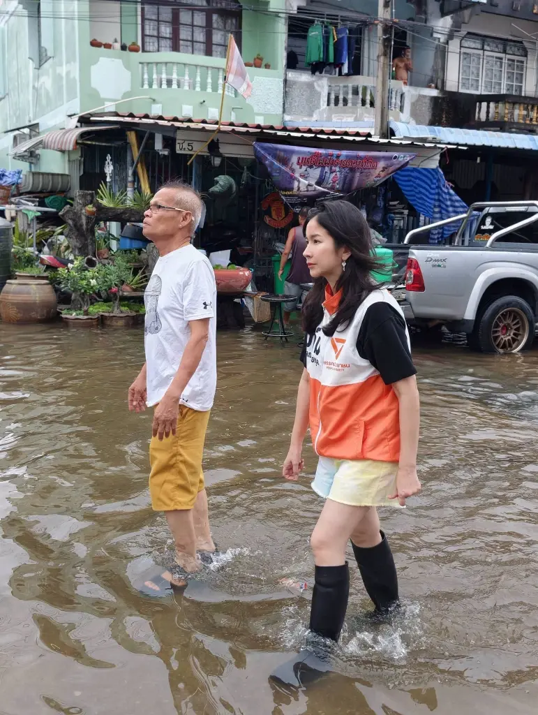 "สส.ชลณัฏฐ์" จี้ กทม. เร่งปลดล็อกเงื่อนไข "บันทึกประจำวัน" ขอเงินเยียวยาน้ำท่วม แนะเปลี่ยนมาใช้หลักฐานภาพถ่ายความเสียหายแทน