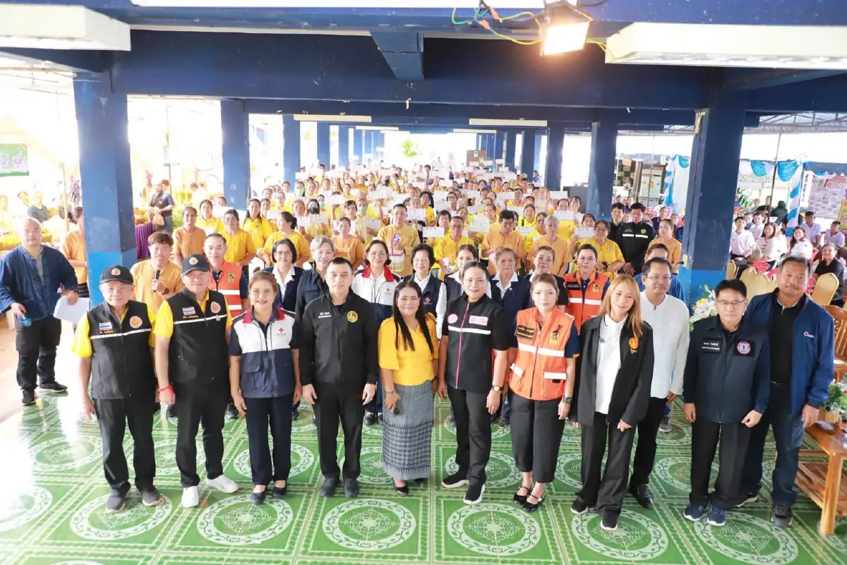 ผู้ว่าฯ อุตรดิตถ์ ควง สส.รสรินทร์ เดินหน้าฟื้นฟูตำบลน้ำไคร้ หลังประสบอุทกภัย