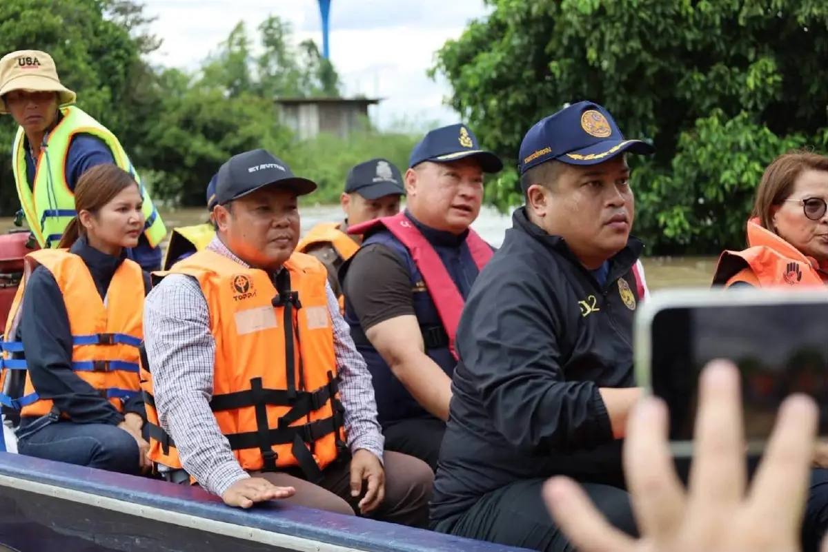ด่วน! "ผู้ว่าฯอยุธยา" ลุยตรวจรับมือ น้ำเจ้าพระยา สั่งระดมบังเกอร์กั้นโบราณสถาน-เร่งช่วยกลุ่มเปราะบาง