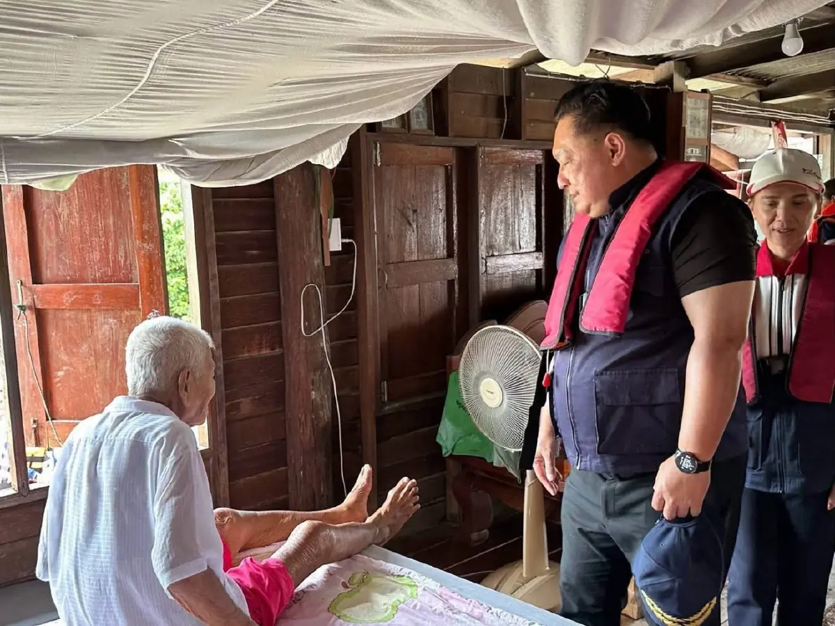 ด่วน! "ผู้ว่าฯอยุธยา" ลุยตรวจรับมือ น้ำเจ้าพระยา สั่งระดมบังเกอร์กั้นโบราณสถาน-เร่งช่วยกลุ่มเปราะบาง