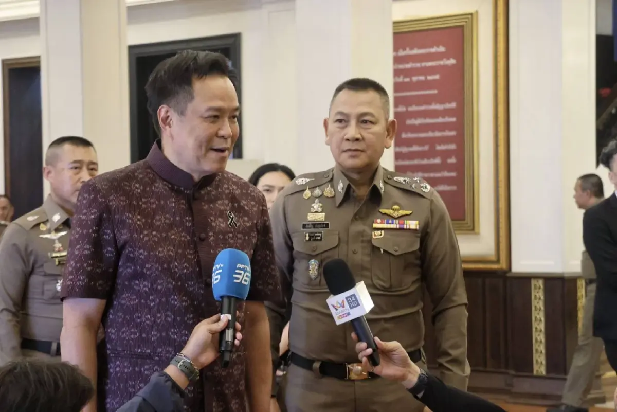 นายอนุทิน ชาญวีรกูล นายกรัฐมนตรีและรัฐมนตรีว่าการกระทรวงมหาดไทย