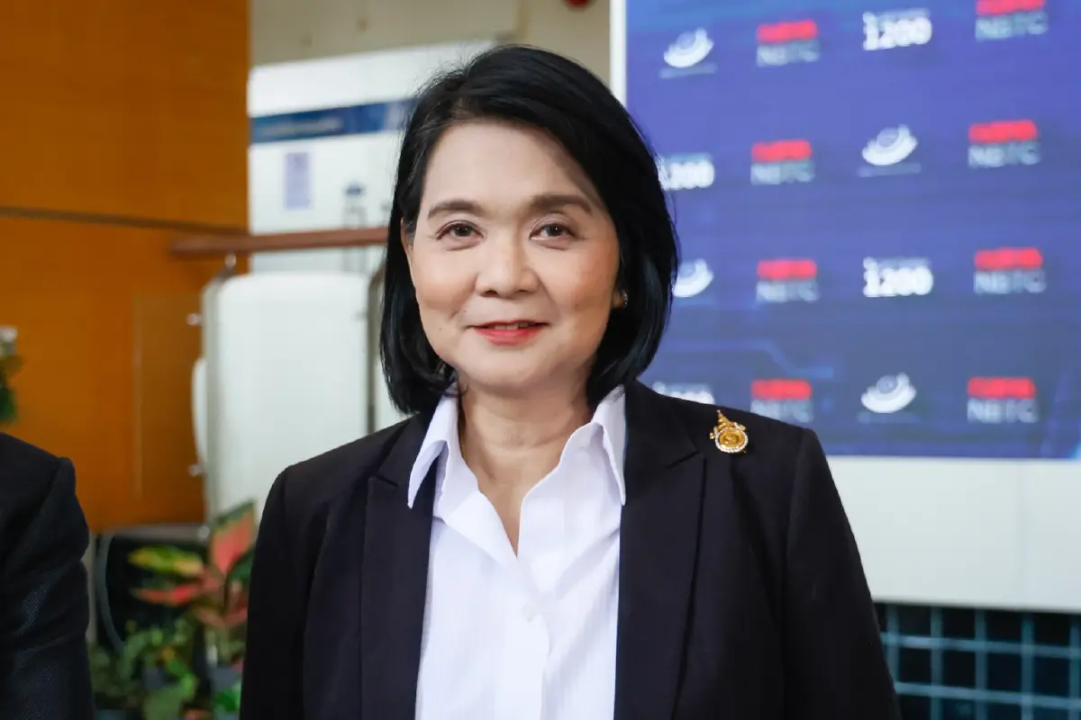  ศาสตราจารย์ ดร.พิรงรอง รามสูต ดำรงตำแหน่ง กรรมการกิจการกระจายเสียง กิจการโทรทัศน์ และกิจการโทรคมนาคมแห่งชาติ (ด้านกิจการกระจายเสียง)