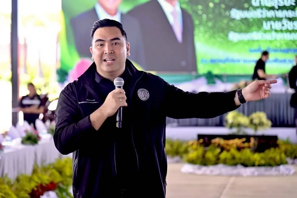 นายวัชระพล ขาวขำ สส.อุดรธานี พรรคเพื่อไทย ในฐานะรัฐมนตรีช่วยว่าการกระทรวงเกษตรและสหกรณ์