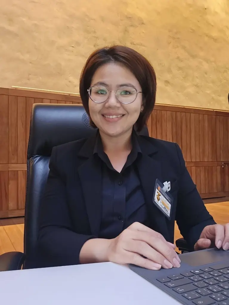 ดร. สิรินทิพย์ สมใจ นักวิชาการด้านนิติศาสตร์