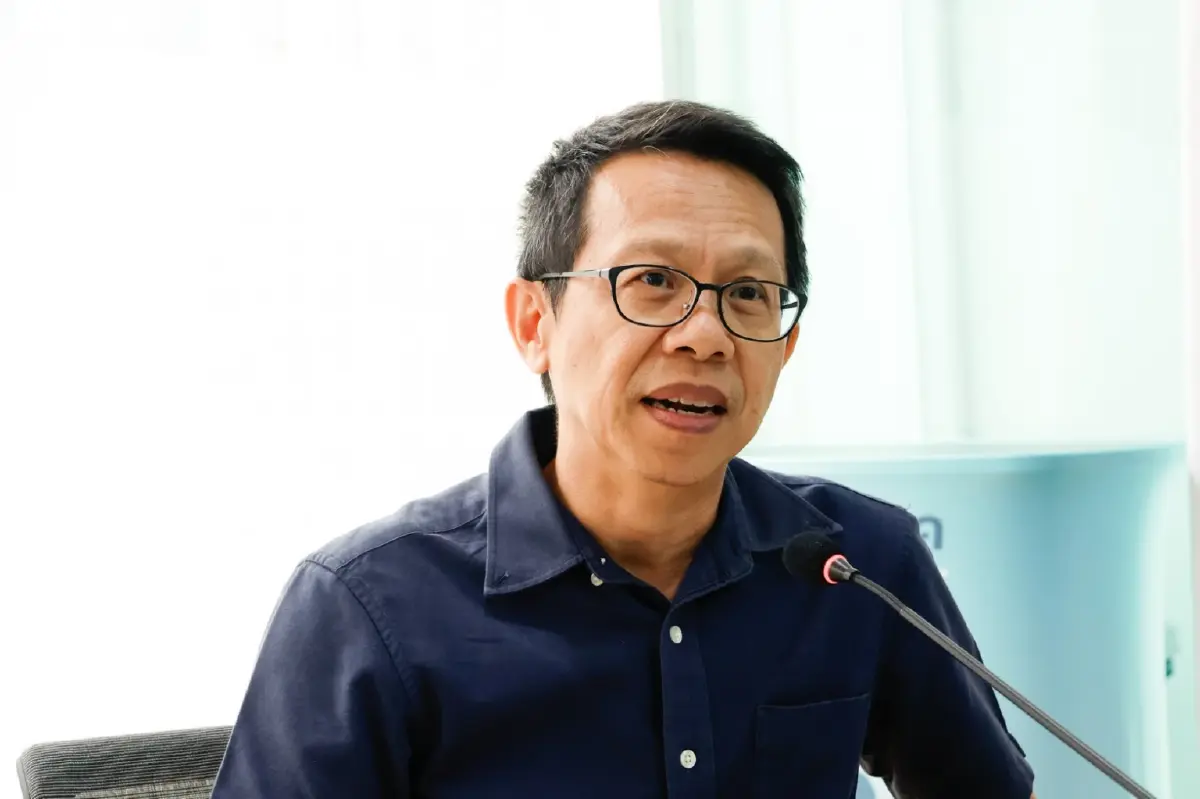 รศ.รุจน์ โกมลบุตร อนุกรรมการการสื่อสาร โทรคมนาคม และเทคโนโลยีสารสนเทศ สภาผู้บริโภค