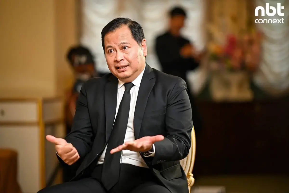 ปกรณ์ นิลประพันธ์ รองนายกรัฐมนตรี ประเดิมรายการ "คุยกับครม.อนุทิน"  เป็นคนแรก ว่าด้วยเรื่อง ปฏิรูประบบราชการ  ภาพจาก เอ็นบีที 