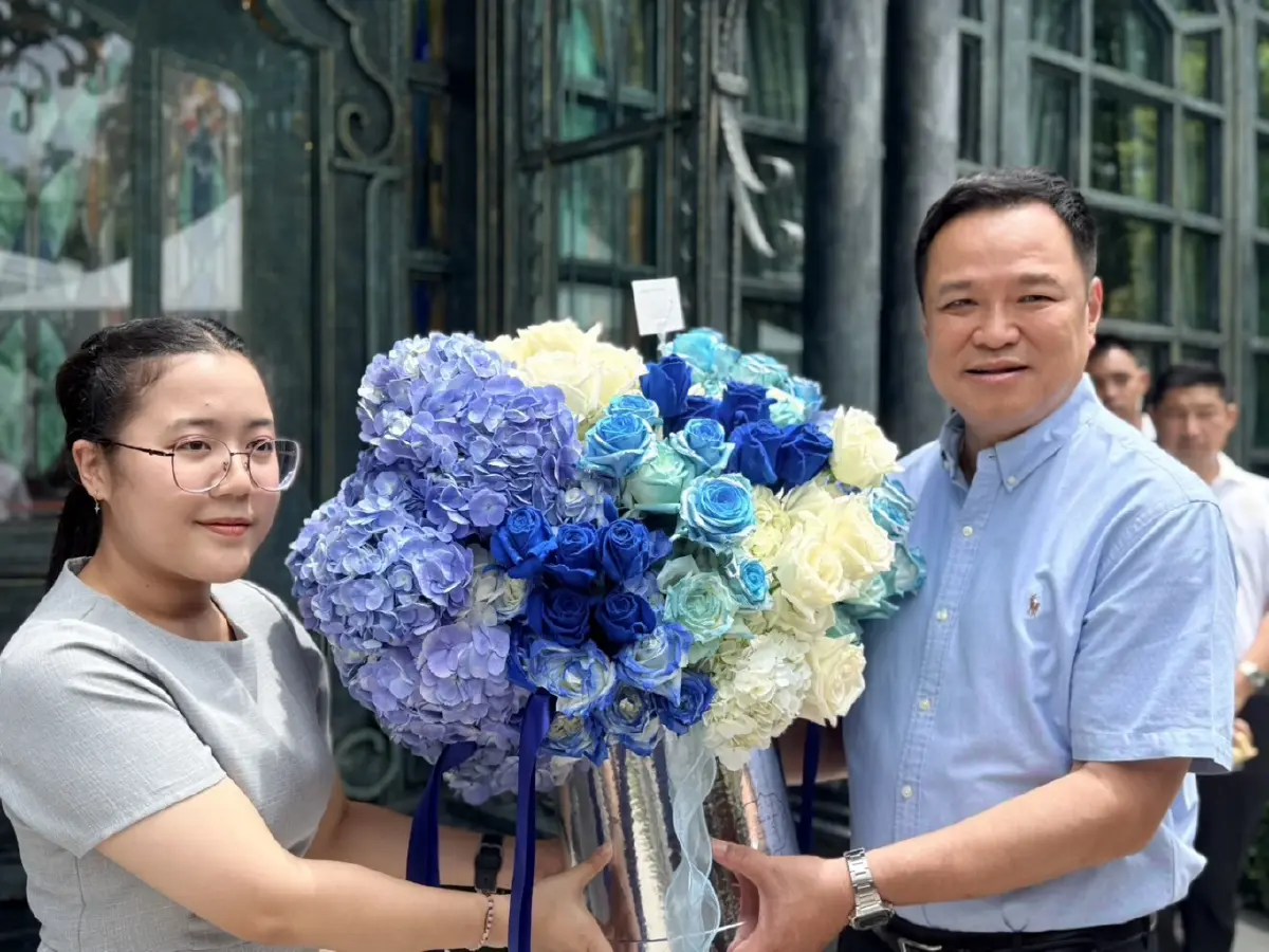 นายอนุทิน ชาญวีรกูล นายกรัฐมนตรี 