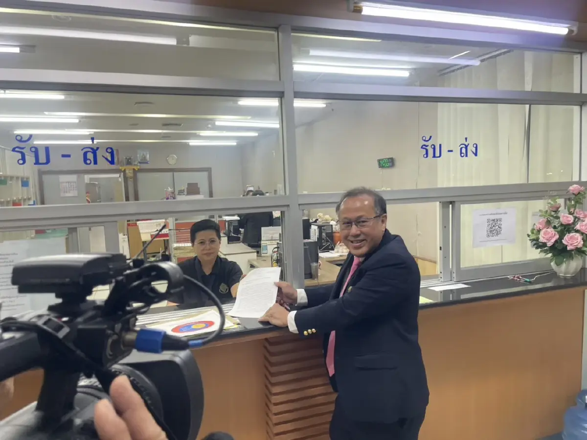 "หมอตุลย์" บุกจี้ "กกต." ทบทวนมติ "ฮั้ว สว." ฟัน 229 ราย พร้อมเอาผิด "3 พยานกลับคำให้การ"