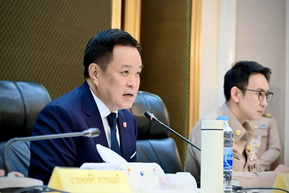 อนุทิน ชาญวีรกูล นายกรัฐมนตรีและรัฐมนตรีว่าการกระทรวงมหาดไทย
