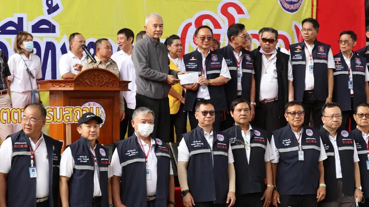 “สุวัจน์” ชี้งานซิกโกวคนแห่รับทานนับหมื่น สะท้อนเศรษฐกิจรากหญ้าเดือดร้อน