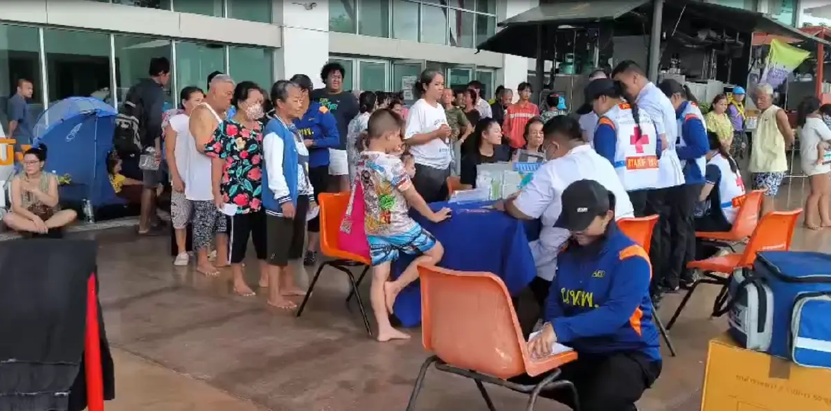 ศูนย์พักพิง สจล. รับผู้อพยพ "น้ำท่วมลาดกระบัง" 468 คน จากความจุ 1.5 พันคน เร่งช่วยเพิ่มอีก 200 ชีวิตตกค้าง