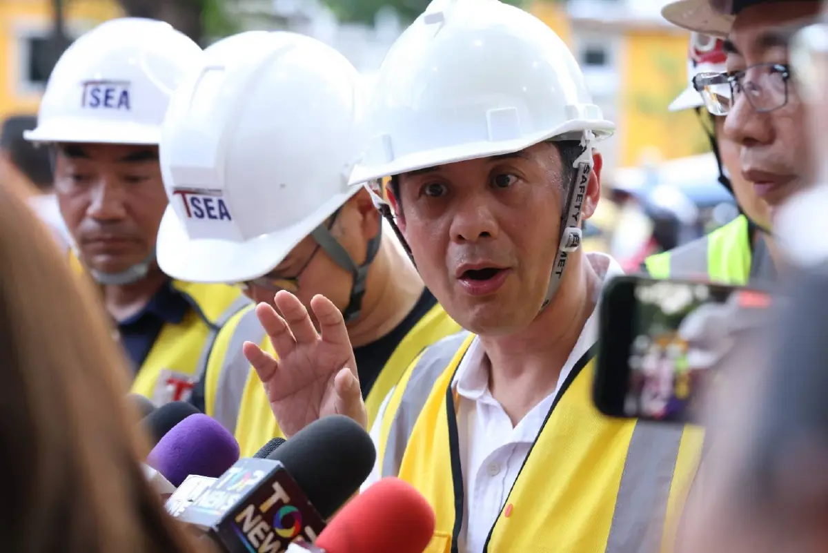 ศ.ดร.อมร พิมานมาศ นายกสมาคมวิศวกรโครงสร้างแห่งประเทศไทย และ อ.ประจำคณะวิศวกรรมศาสตร์มหาวิทยาลัยเกษตรศาสตร์ 