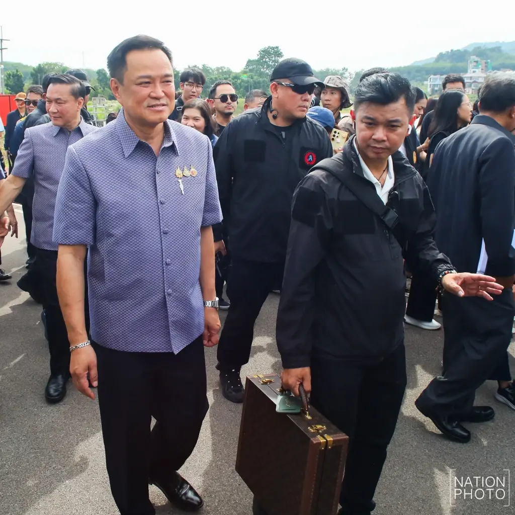 ส่องกระเป๋าหลุยส์นายกฯ ที่คนติดตามหิ้วลงพื้นที่สงขลา ราคาเหยียบครึ่งล้าน