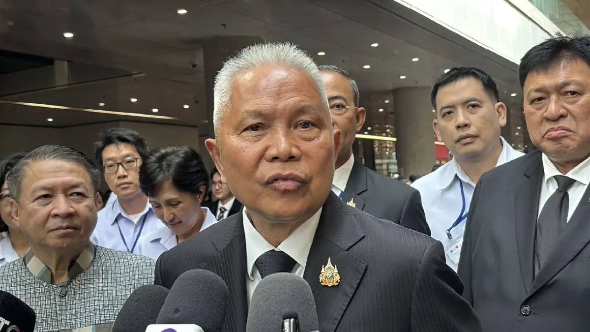  นายโสภณ ซารัมย์ ประธานรัฐสภา