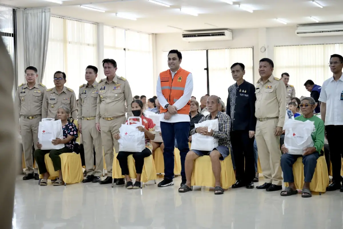 มท.3 ตรวจราชการ "จ.กำแพงเพชร" ติดตามแก้ปัญหาผลกระทบน้ำท่วม
