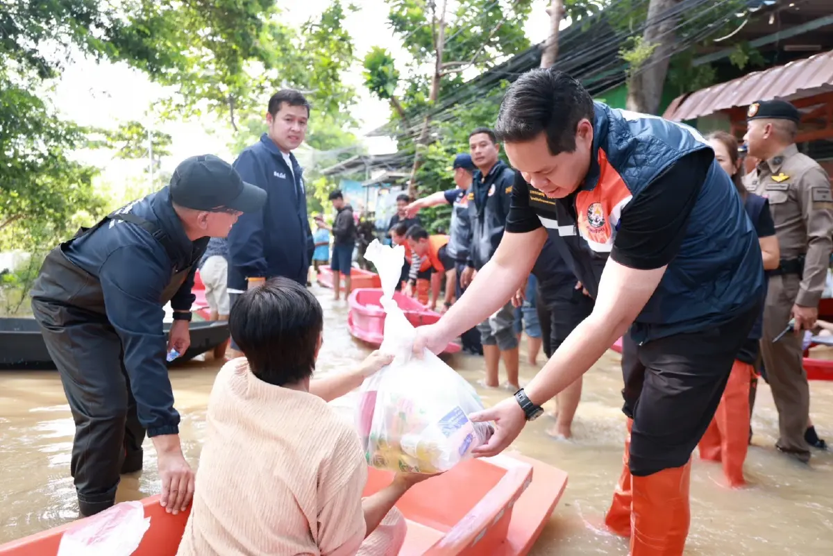 นายสรรเพชญ บุญญามณี รัฐมนตรีช่วยว่าการกระทรวงคมนาคม 