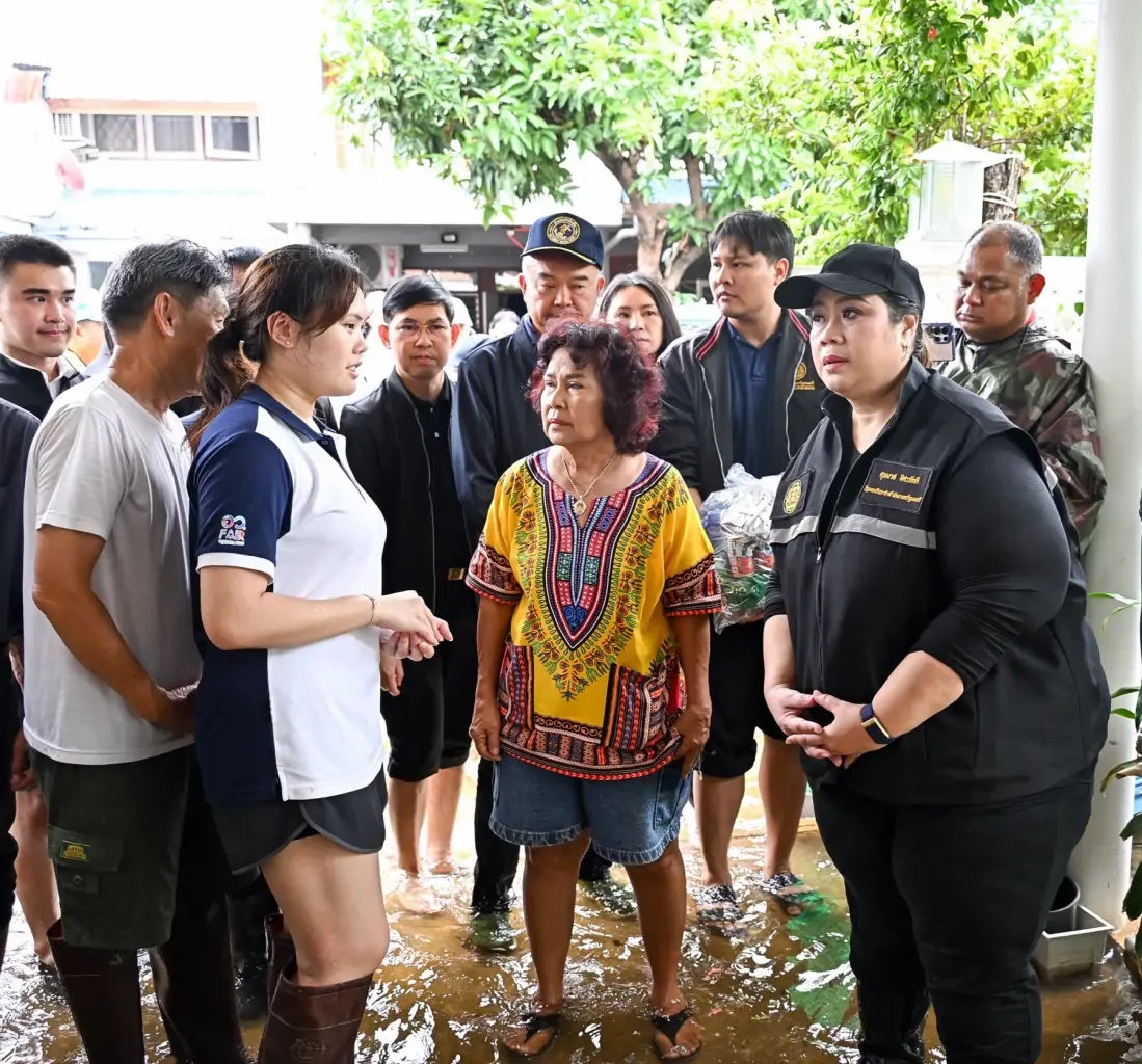 ลุยตรวจนนทบุรี! "ศุภมาส" สั่งเร่งระบายน้ำ-ส่งความช่วยเหลือถึงบ้าน พร้อมการเยียวยาหลังน้ำลด