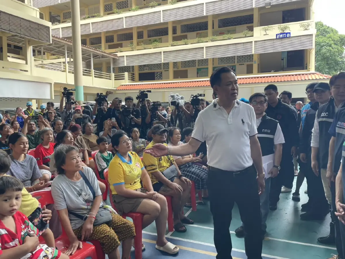 นายอนุทิน ชาญวีรกูล นายกรัฐมนตรีและ รัฐมนตรีว่าการกระทรวงมหาดไทย
