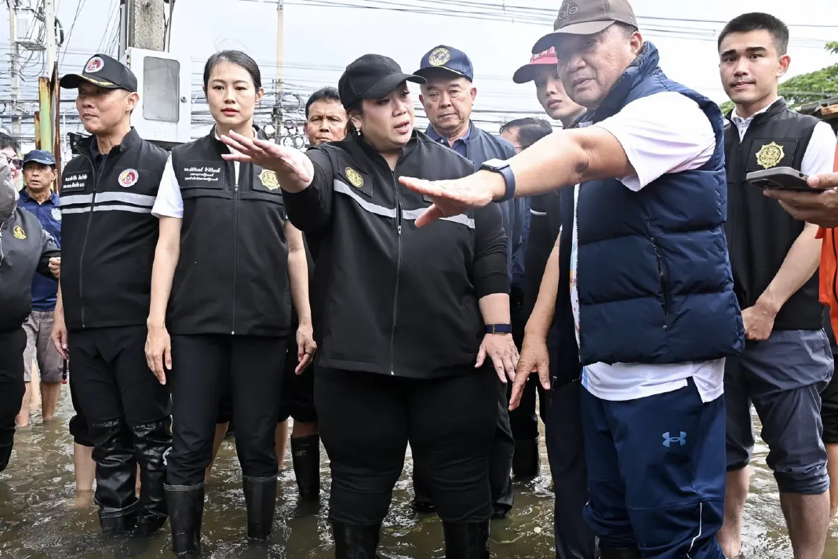 ลุยตรวจนนทบุรี! "ศุภมาส" สั่งเร่งระบายน้ำ-ส่งความช่วยเหลือถึงบ้าน พร้อมการเยียวยาหลังน้ำลด