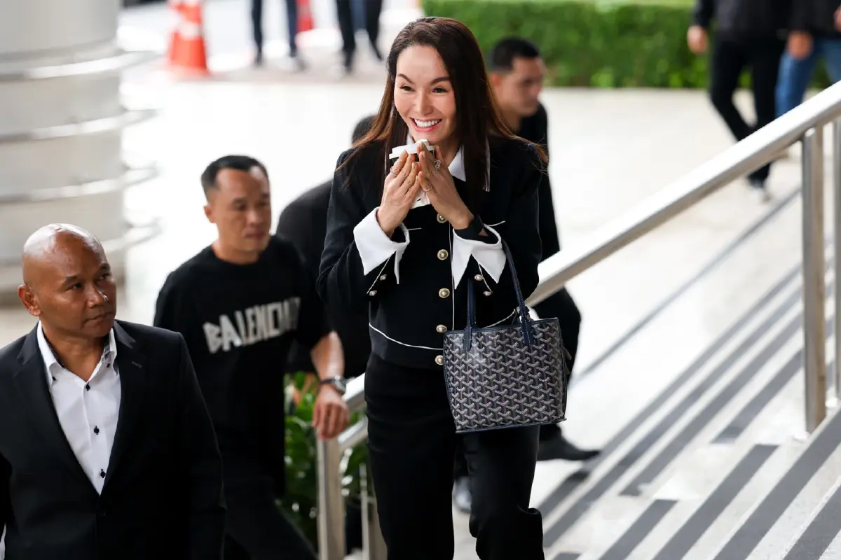 นางสาวณภาภัช อัญชสาณิชมน หรือ สจ.จอย ภรรยา สจ.โต้ง