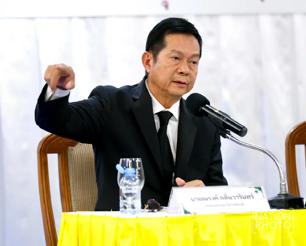 นายณรงค์ กลั่นวารินทร์ ประธานกรรมการการเลือกตั้ง (ประธาน กกต.) 