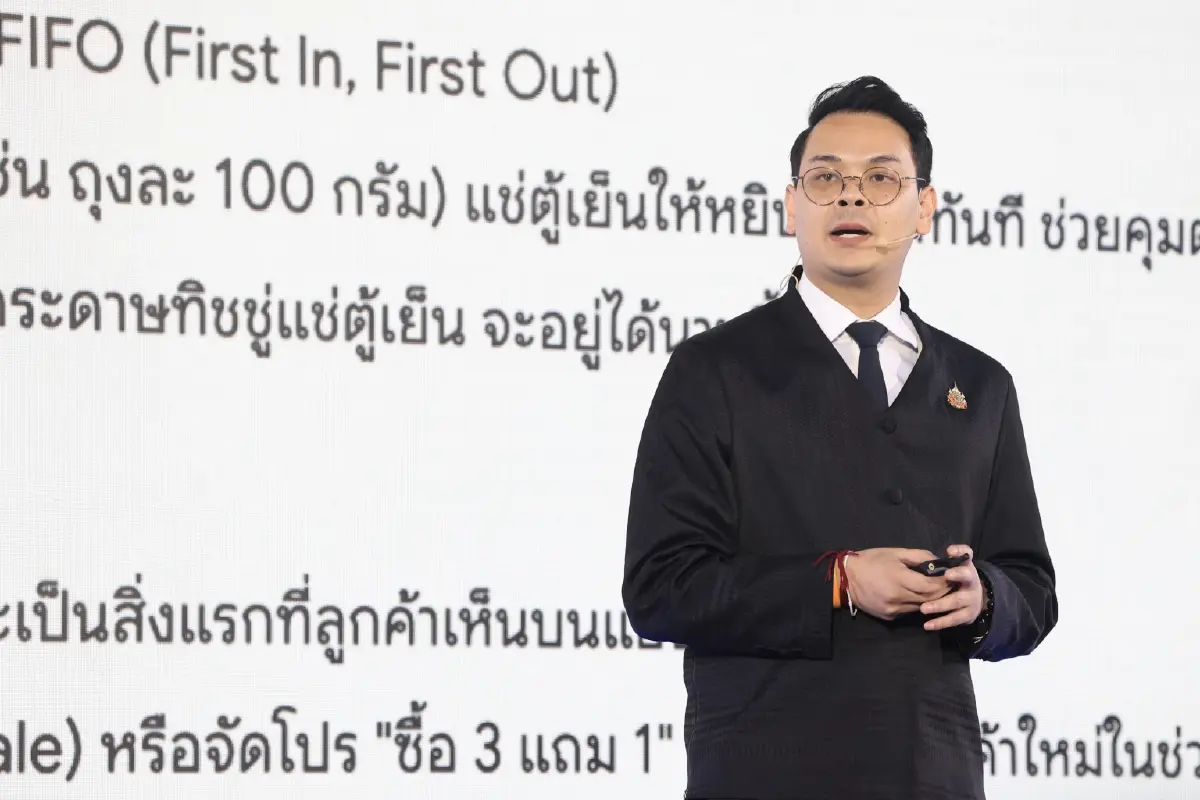 นายไชยชนก ชิดชอบ รมว.ดีอี