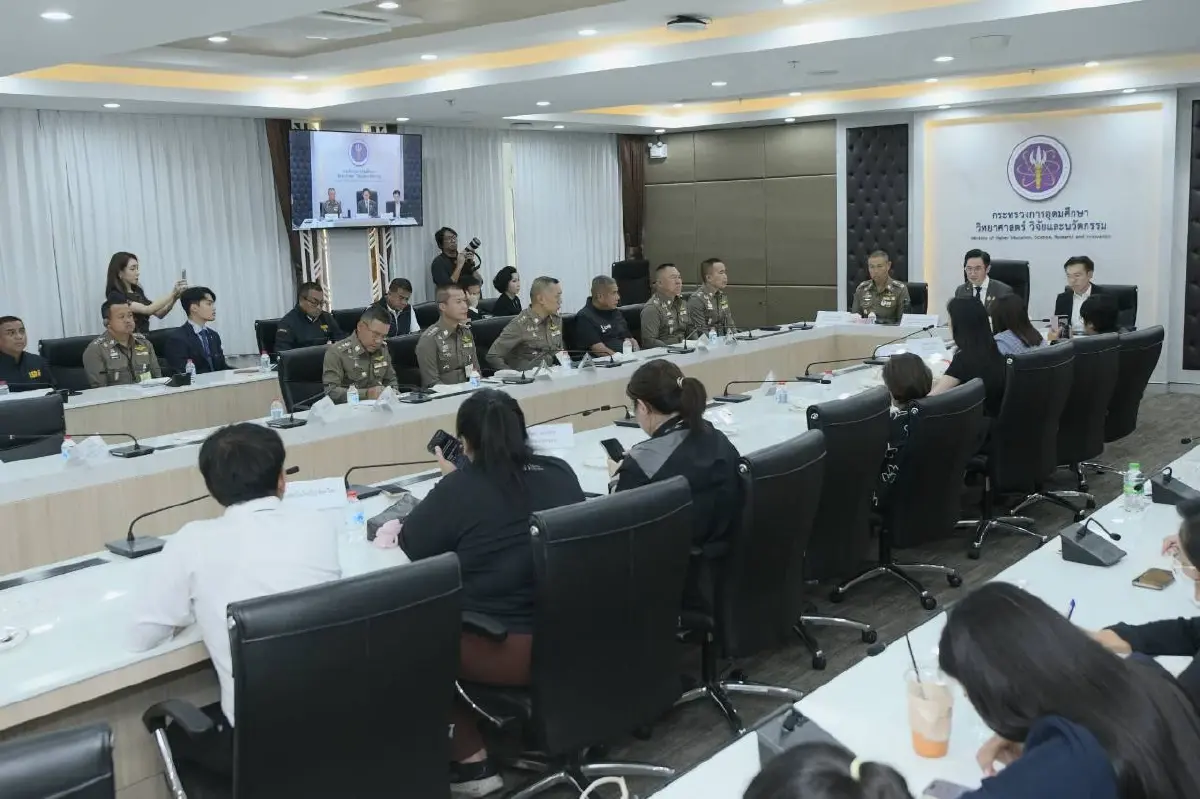 อว.สั่งปิดพื้นที่อุเทนถวาย-ปทุมวัน 3 เดือน ย้ายที่เรียนแก้ขัดแย้ง