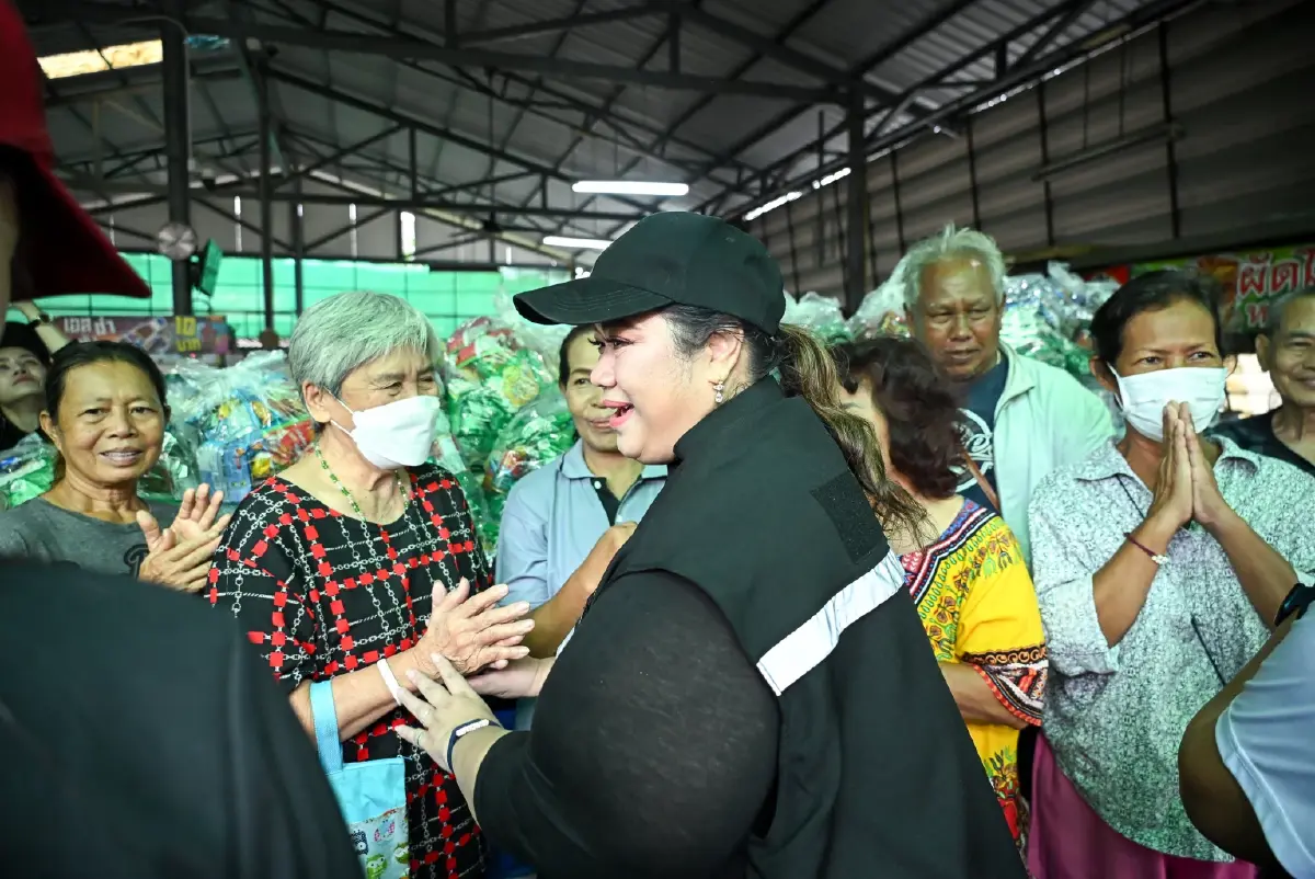 ลุยตรวจนนทบุรี! "ศุภมาส" สั่งเร่งระบายน้ำ-ส่งความช่วยเหลือถึงบ้าน พร้อมการเยียวยาหลังน้ำลด