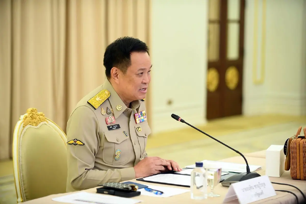 นายอนุทิน ชาญวีรกูล 