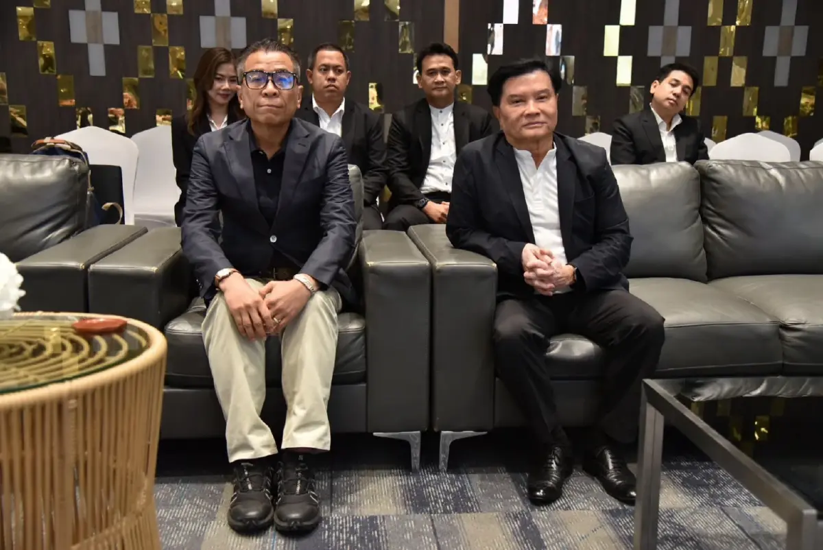 “สิทธิโชติ” พร้อมคณะ กกต. จัดประชุมยกระดับมาตรฐานการทำงาน กกต. ที่นครพนม