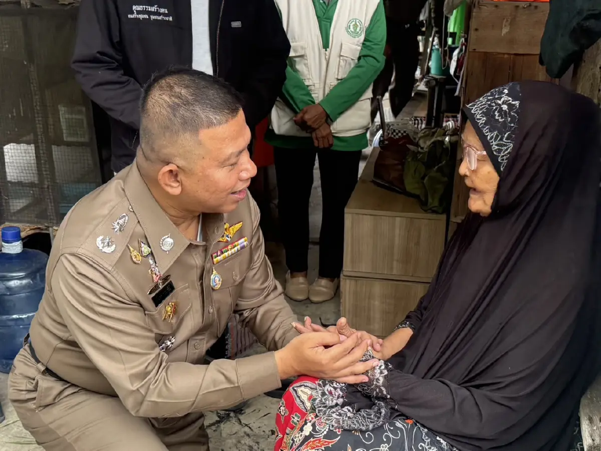 'รองจ๋อ' ลุยสุเหร่าจรเข้ขบ ดันตำบลยั่งยืนสกัดยาเสพติด