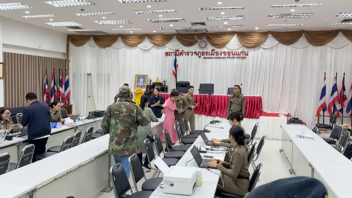 "ป้าดา-ป้าไข" อ่วมโดน 4 ข้อหาหนัก รวม ม.112 คดี "วัดป่าอดุลยาราม" ก่อนปฏิเสธทุกข้อกล่าวหา
