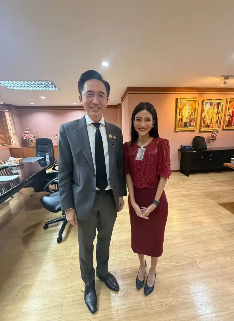 ษะณา ชุณหะวัณ หรือ แก้วตา อดีต สส.พรรคประชาชน โพสต์ภาพคู่ ยศชนัน วงศ์สวัสดิ์ 