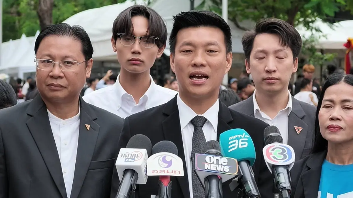"เท้ง" เชื่อมือ "โรม" มีหลักฐานปม "สามี สส.ไอเดียร์" เอี่ยวทุนเทา ย้อนถามซีกรัฐบาล จัดการคนในสังกัดอย่างไร