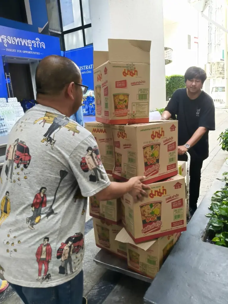 "มูลนิธิเนชั่น-กองทัพภาคที่ 1" ส่งมอบสิ่งของช่วยน้ำท่วม "ปราจีนบุรี - จ.ฉะเชิงเทรา" ช่วยเหลือผู้ประสบภัย